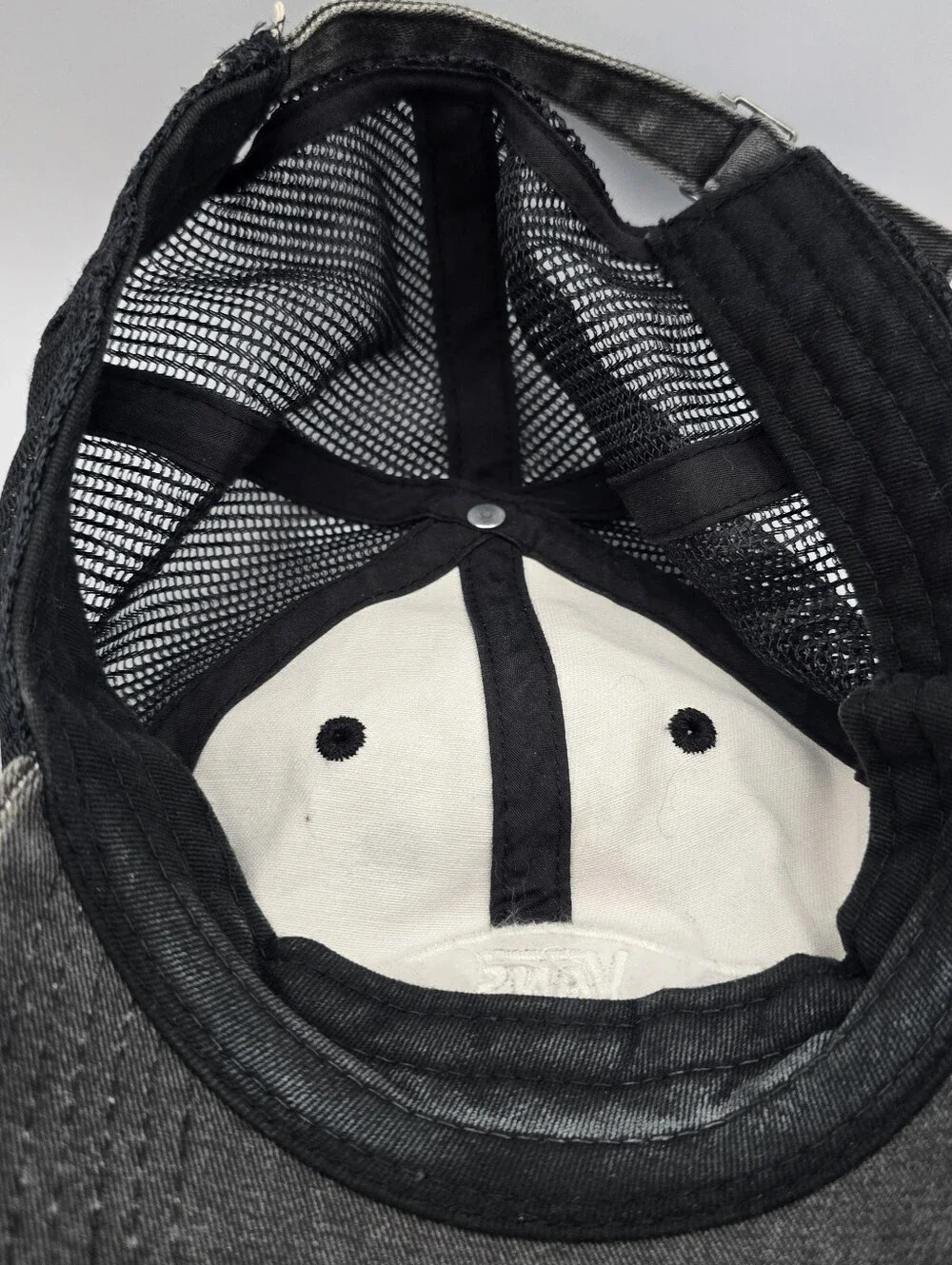 VANS Off The Wall Gray/Black Adjustable Strapback Mesh Trucker Hat